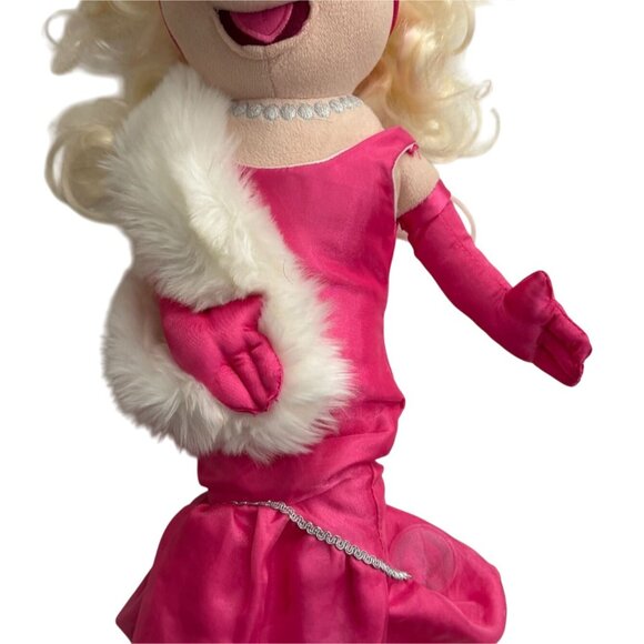 The Disney Store Miss Piggy 17" Plush/Stuffed Character-GUC - Picture 3 of 8